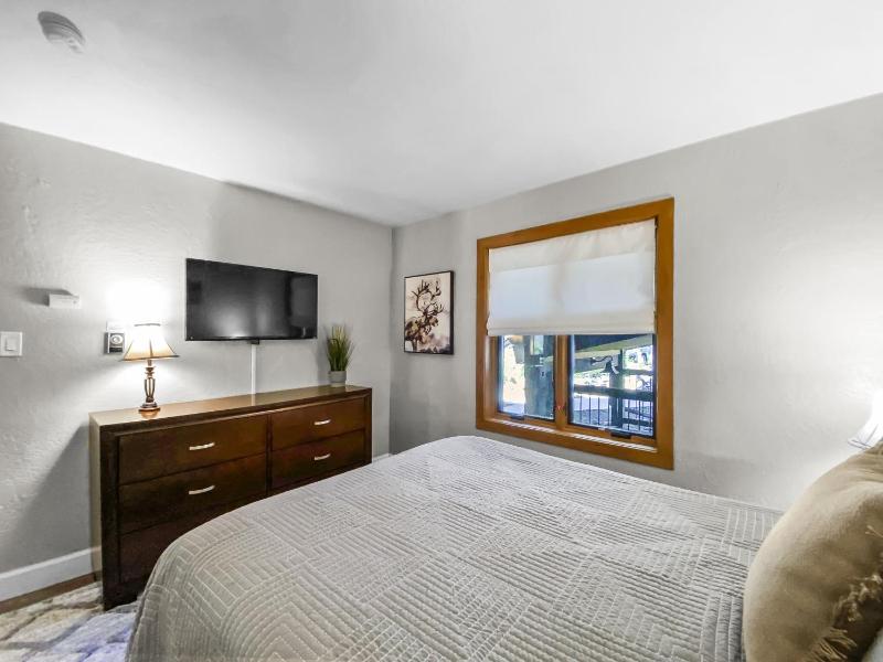 Inner Circle 3 Condo - image 18