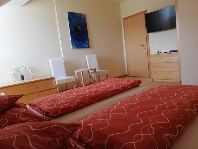 Budget Double Room image 3