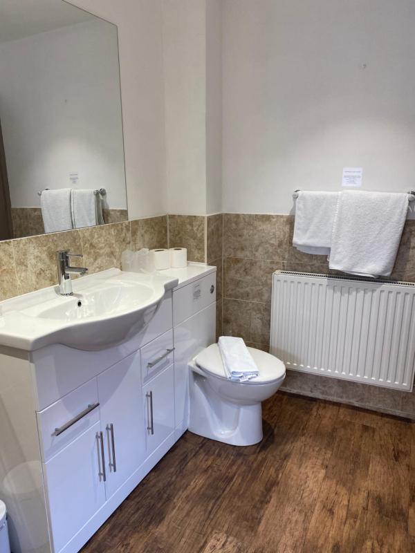 Twin Room image 2