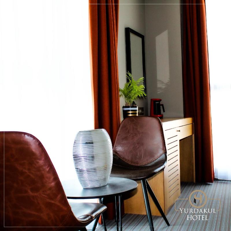 Standard Quadruple Room image 4