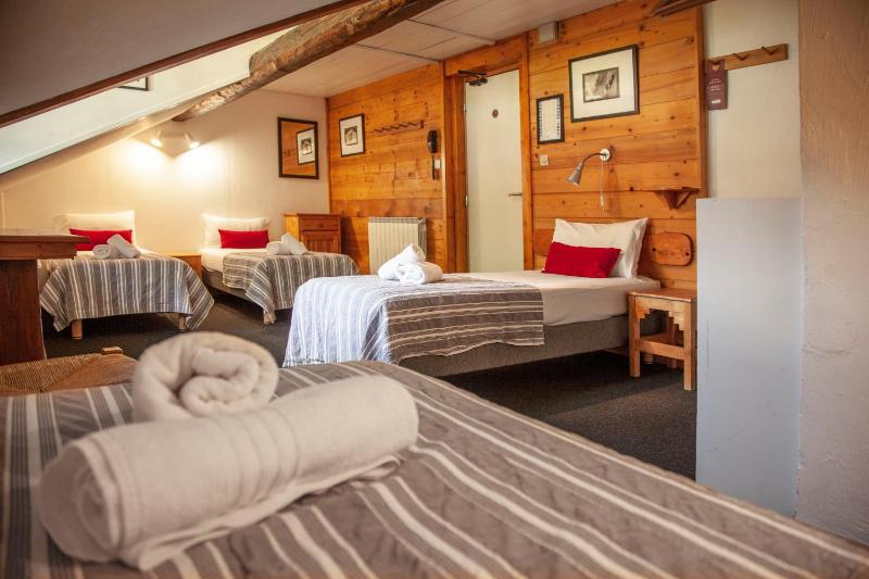 Quadruple Room with Mountain View image 3