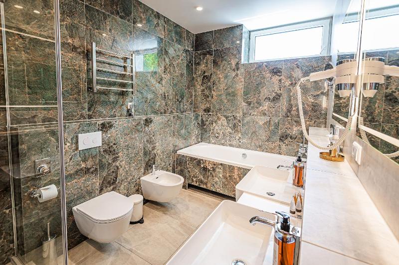 Apartment with Morning Spa Access image 2