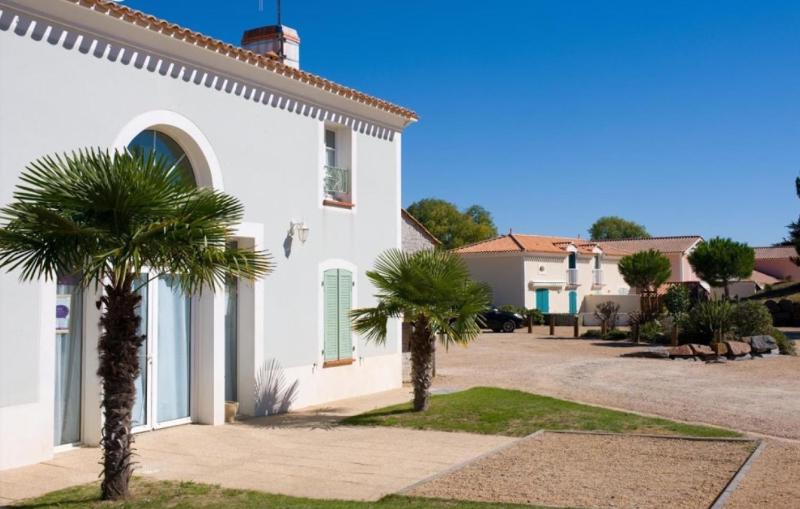 Maison pour 5 proche plage piscine commune - image 6
