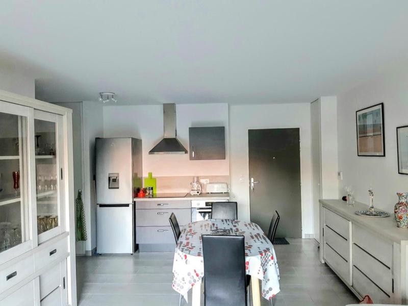 Appartement à 150m de la grande plage de Sion - image 9