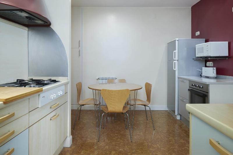 Zinema - Basque Stay - image 27