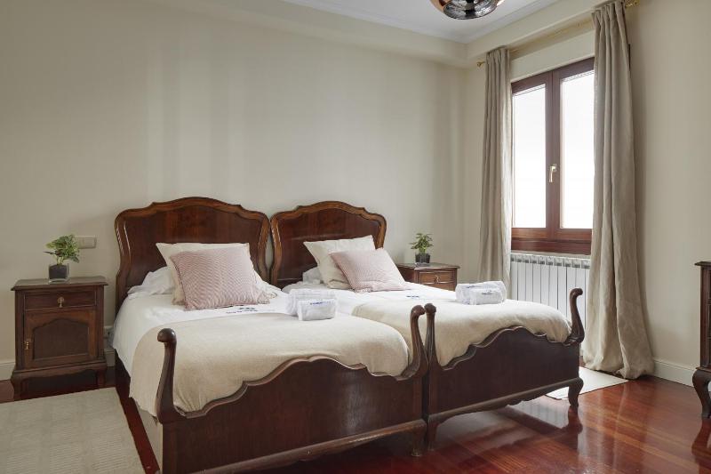 Zinema - Basque Stay - image 19