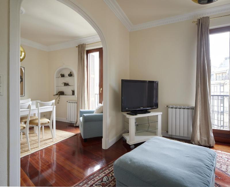 Zinema - Basque Stay - image 30