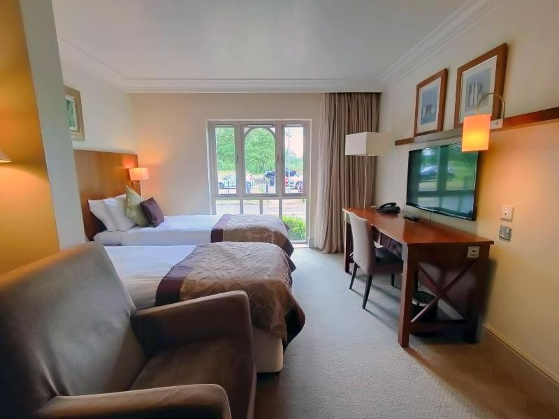 Main House Executive Twin Room image 2