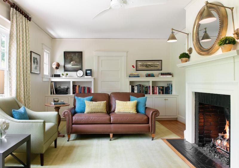 Queen Room image 2