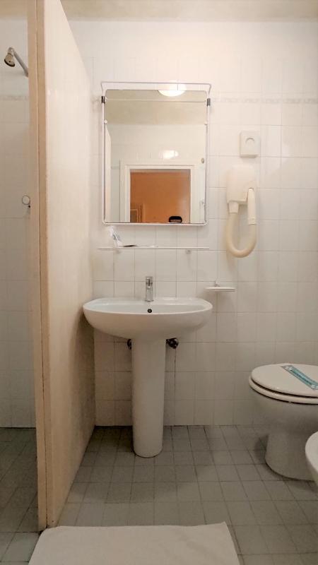 Triple Room with Balcony image 1