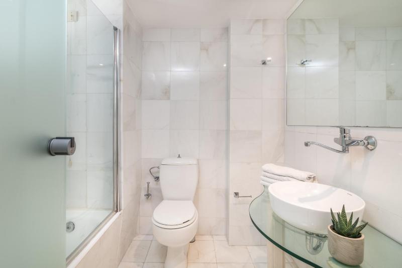 Standard Double or Twin Room image 1