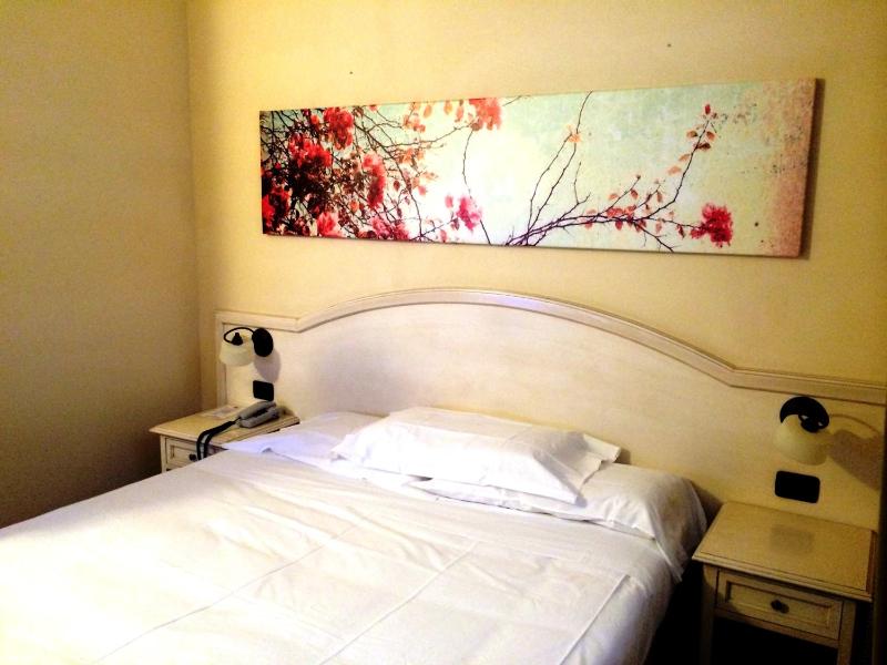 Single Room image 4