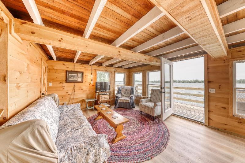 Three Bedroom House image 3