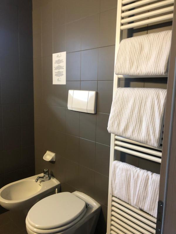 Comfort Single Room with Balcony image 3