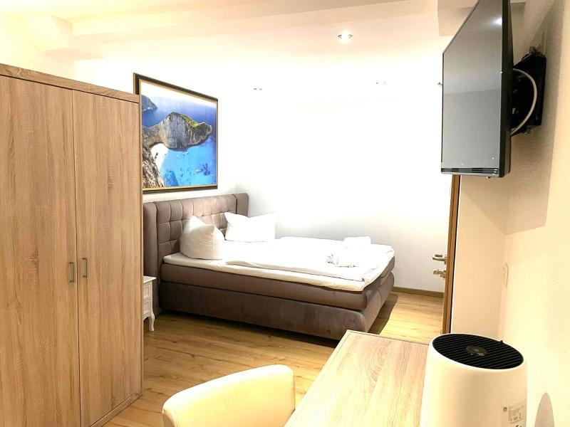 Quadruple Room image 4