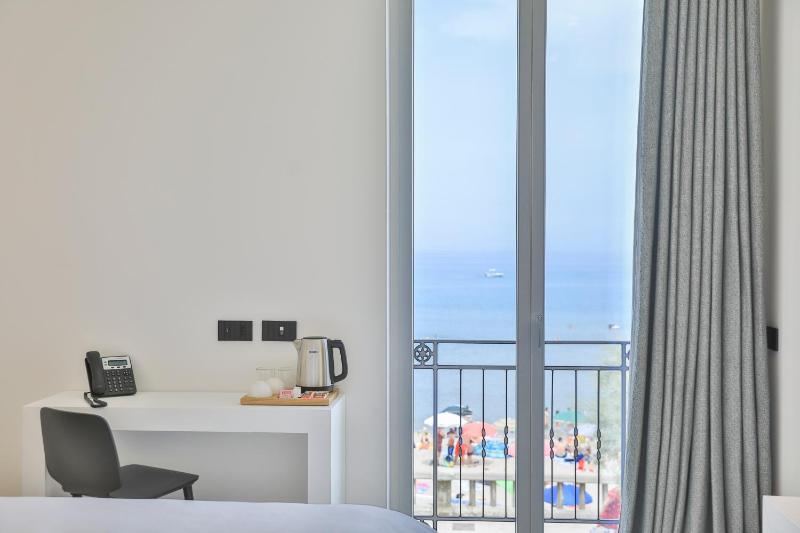 Abelia Sea Suites - image 9