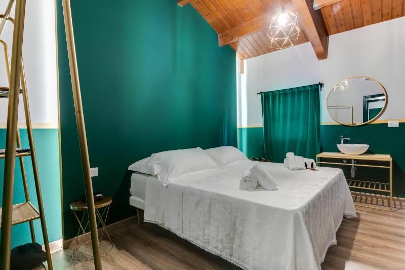 Superior Double Room image 4