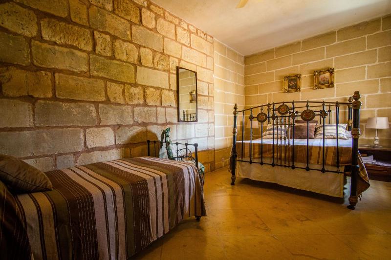 Double Room with Private External Bathroom image 4