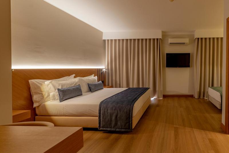 Double Room with Extra Bed (3 Adults) image 4