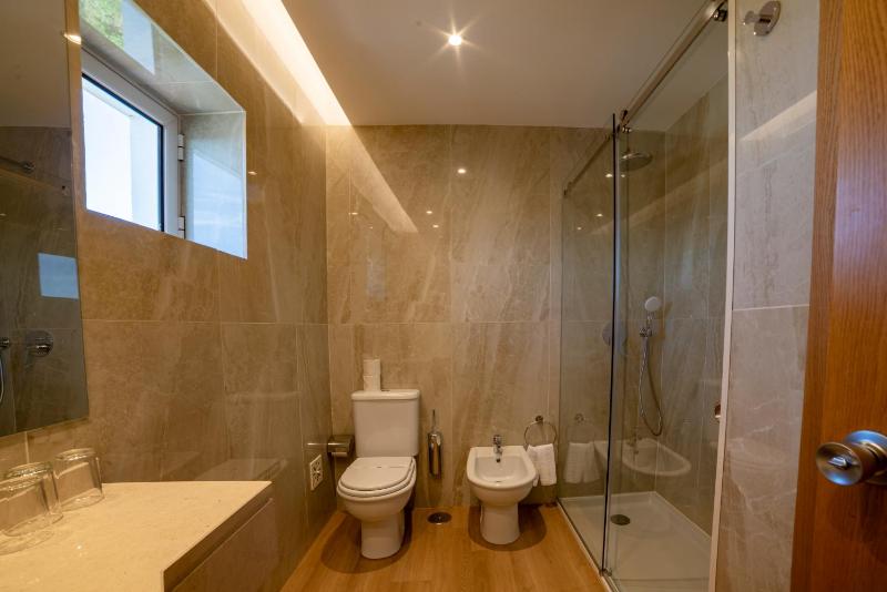 Family Room image 3