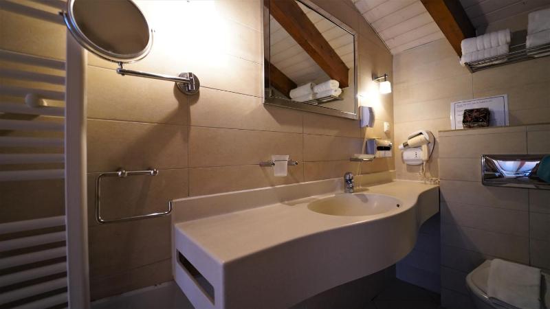 Penthouse Suite with Sea View image 2