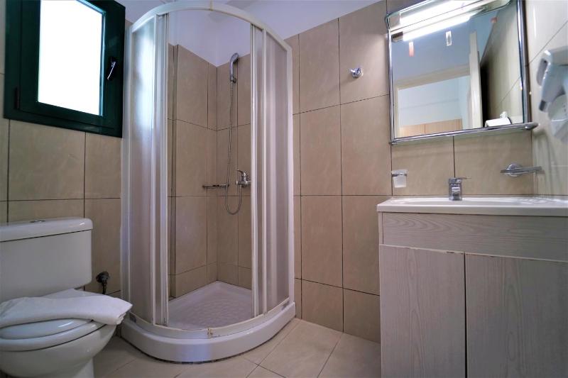 Bella Vista Hotel Studios & Apartments - image 18
