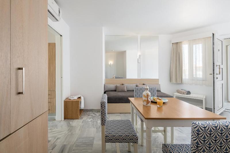Three-Room Apartment with Partial Sea View image 1