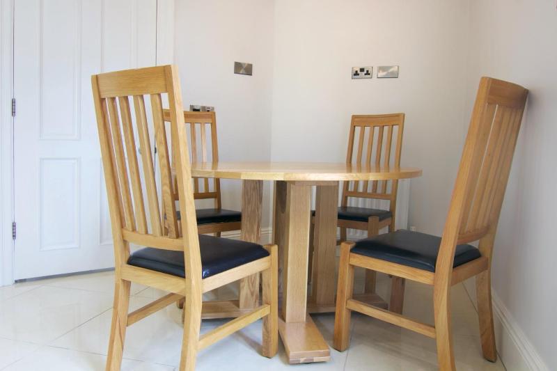 Three-Bedroom House image 2