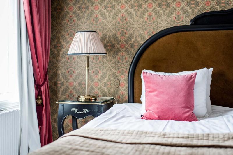 Executive Room image 4