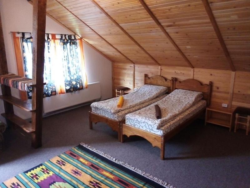 Quadruple Room with Bathroom image 3
