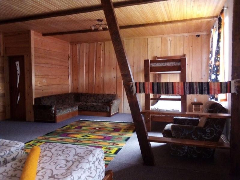 Quadruple Room with Bathroom image 2