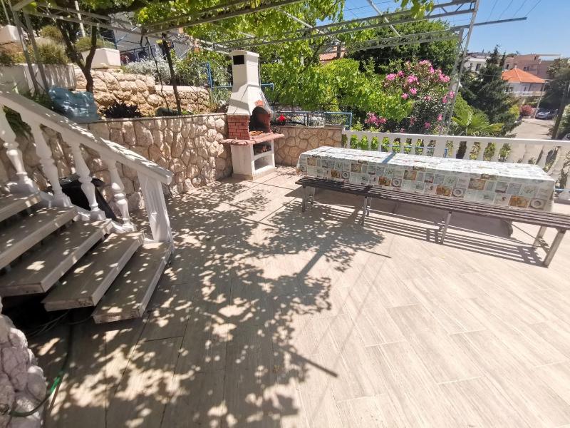 Apartment with Sea View image 2