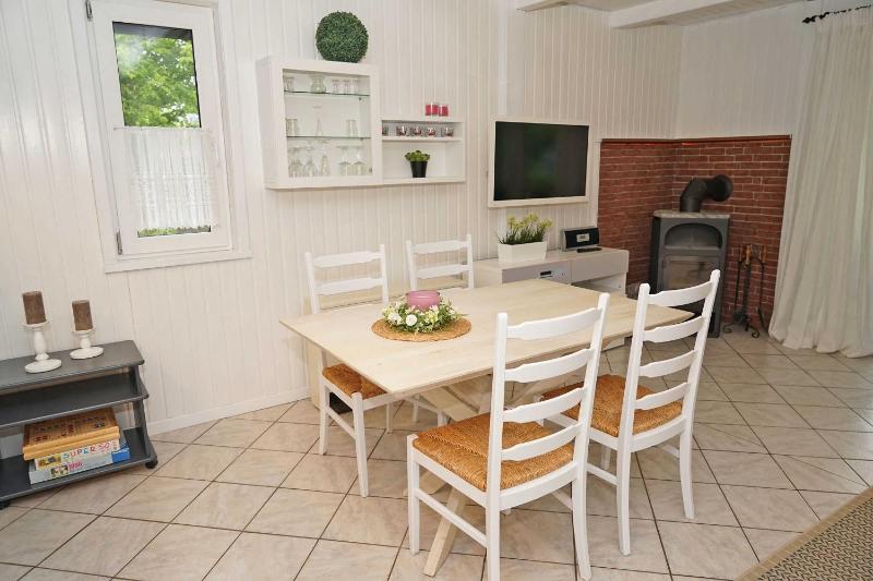 Two-Bedroom House image 2