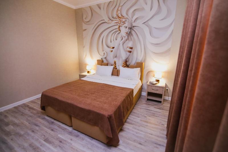 Double Room image 3