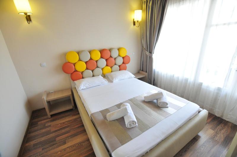 Standard Double or Twin Room image 3