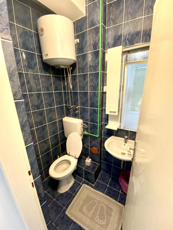 Twin Room with Extra Bed image 3