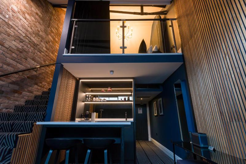 Penthouse Suite image 3