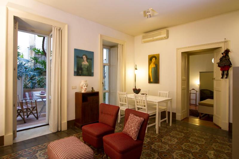 Tre Vie apARTment con terrazza - image 8
