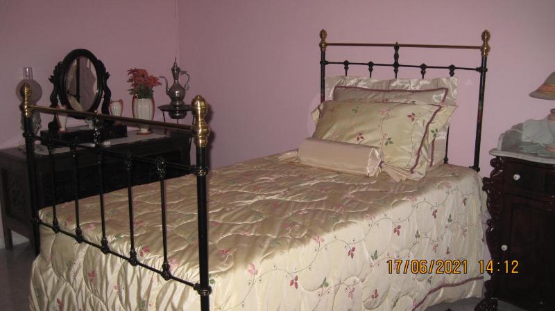 Deluxe Single Room image 1