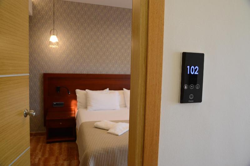 Two-Bedroom Apartment with Sea View image 4