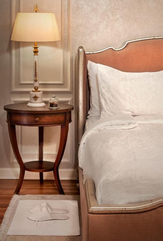 Premium King Golden Horn View image 4