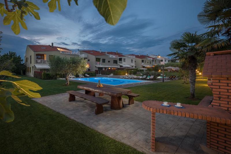 Maj Premium Residence - image 40