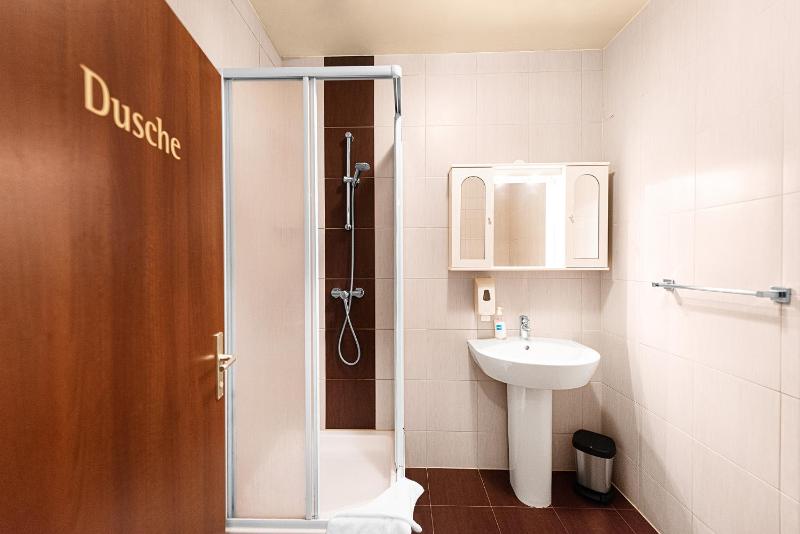 Double or Twin Room with Shared Bathroom image 3