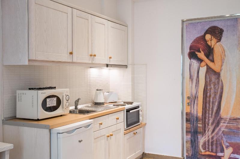 Three-Bedroom Apartment image 4
