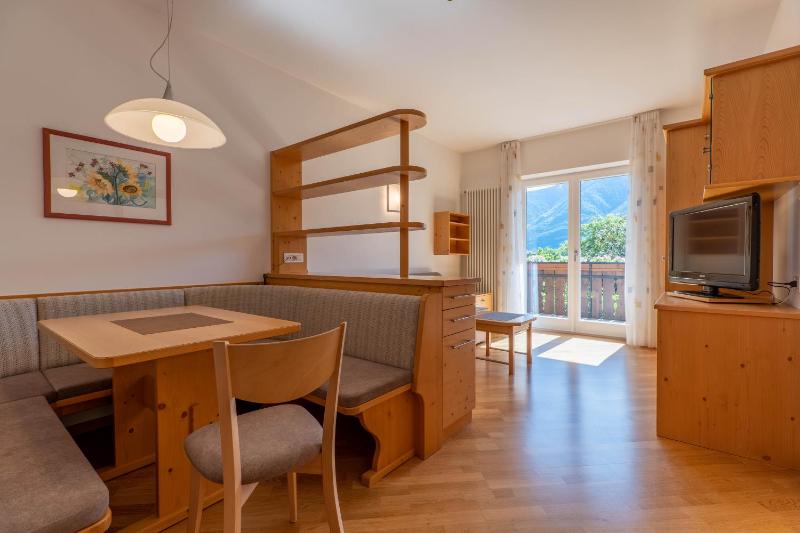 Apartment with Mountain View image 4