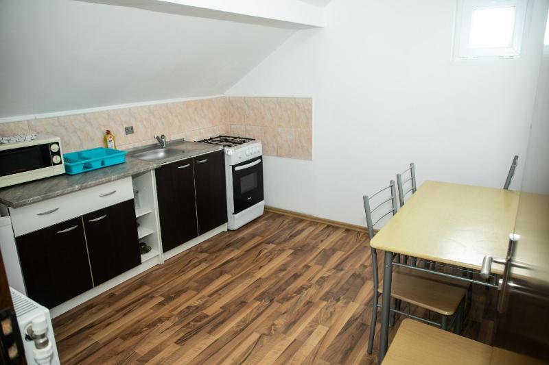 One-Bedroom Apartment image 4