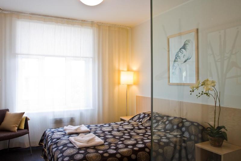 Single Room with Private Bathroom image 4