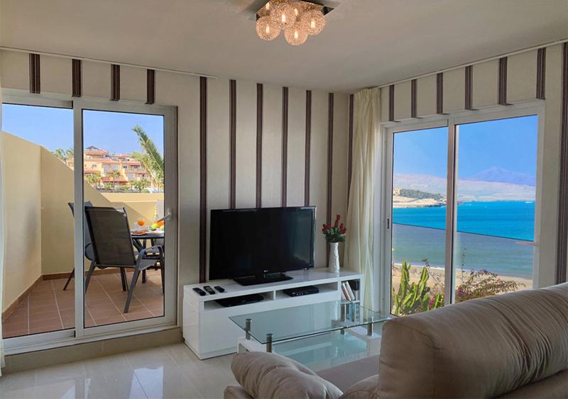 Apartment with Sea View 504 image 2