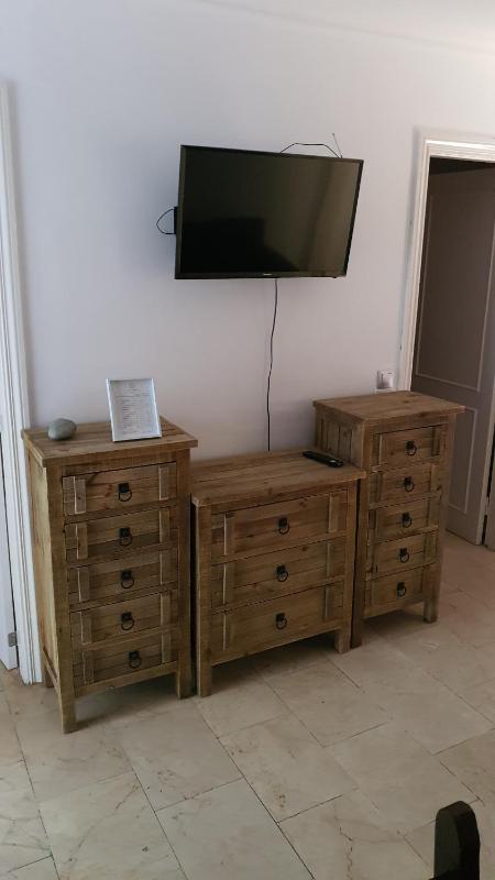 One-Bedroom Apartment image 3