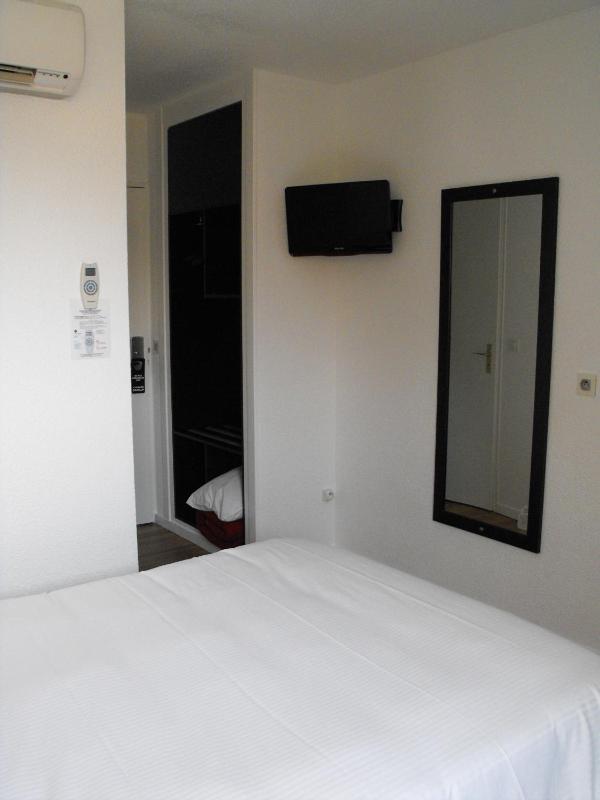 Double Room image 2